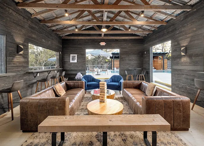 Lucky Arrow Retreat
